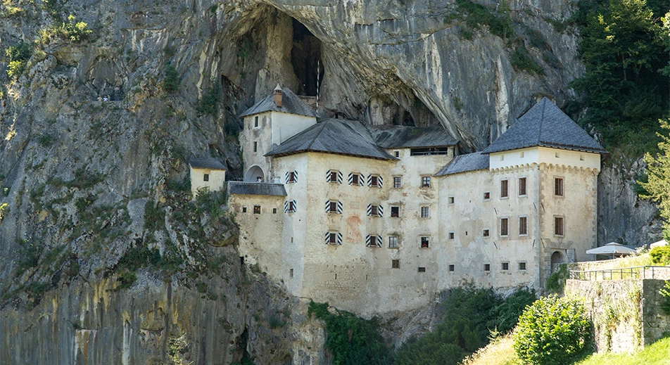 Visite du château de Predjama