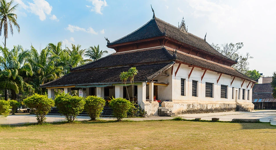 Visite du temple de Wat Vixoum