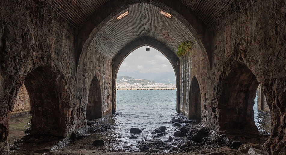 Visite d'un chantier naval romain et d'une église byzantine à Tersane Bay