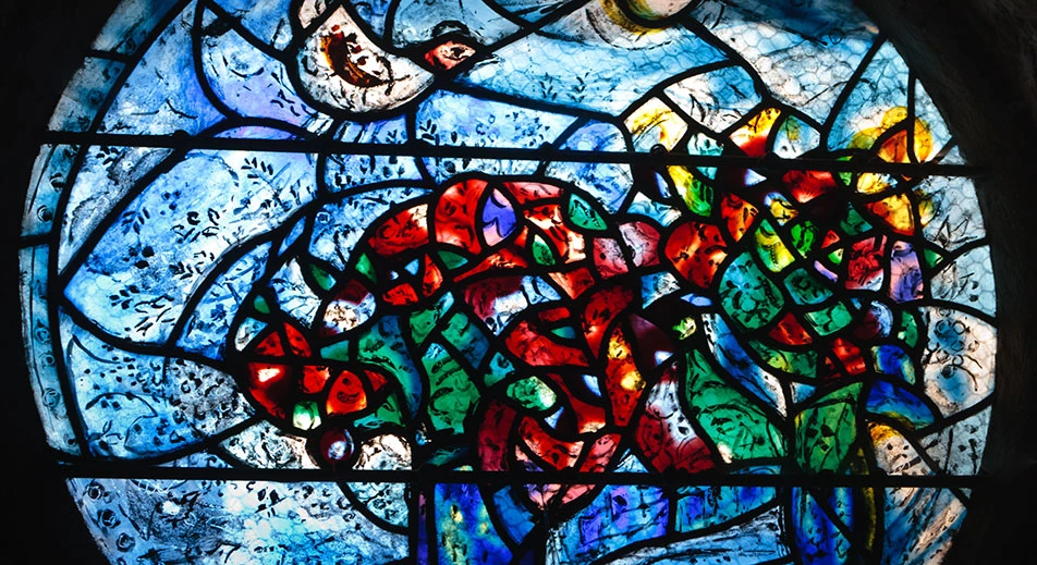 Découverte du vitrail unique de Marc Chagall à Sarrebourg