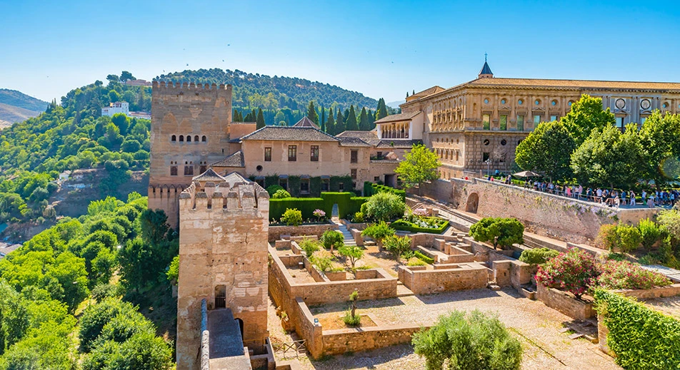 Journée d’excursion vers Grenade et l’Alhambra, palais des Sultans Nasrides et joyau andalou