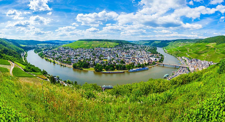Tour à vélo le long de la Moselle