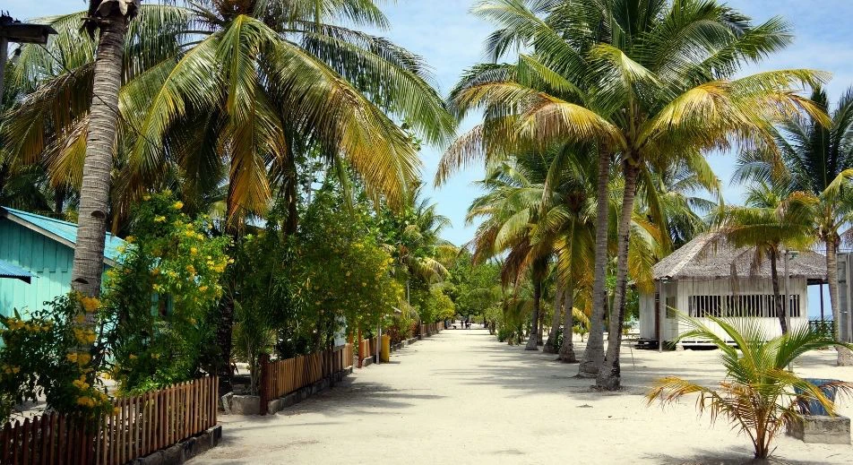 Promenade dans le village d'Arborek