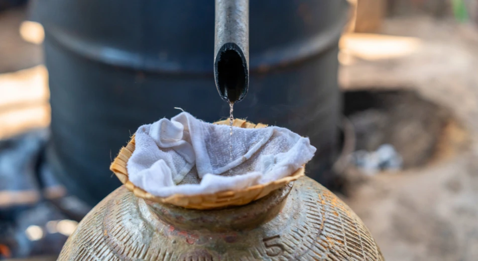 Exploration of a Lao-Lao distillery